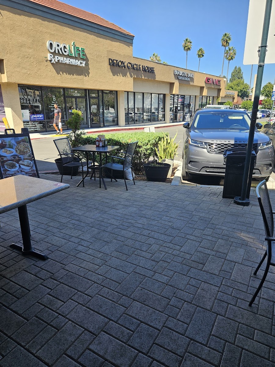 Studio City Plaza